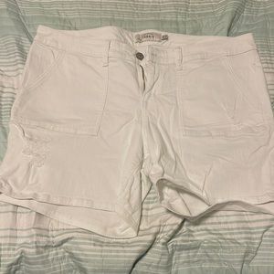 Torrid Size 20 White Denim Distressed Shorts.